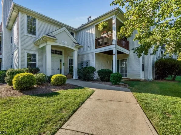 6 Overlook Dr, Lopatcong Twp., NJ 08886