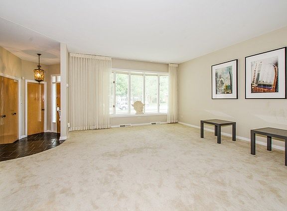 2nd image of 10021 Bronx Ave