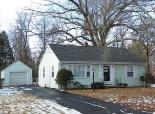 40 Donbray Rd, Springfield, MA 01119