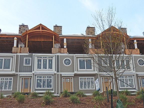2nd image of 790 Latitude Cir #5