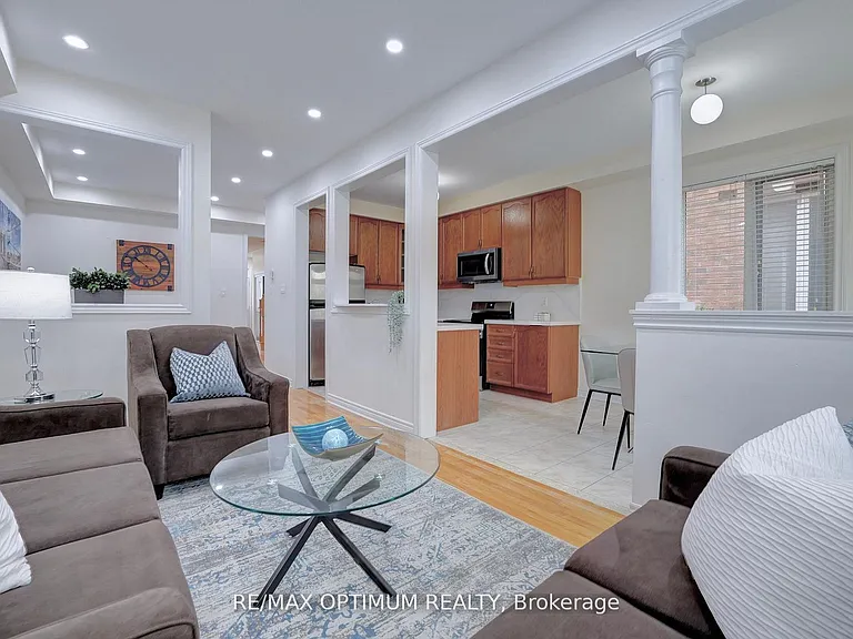 21 Saint Eugene St — Photo 10