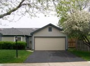 1753 Ranchview Dr, Naperville, IL 60565