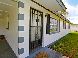 107 6th St NW, Ruskin, FL 33570