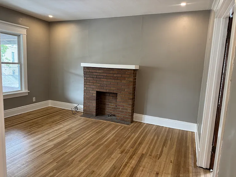 145 Southside Pkwy #3 — Photo 2