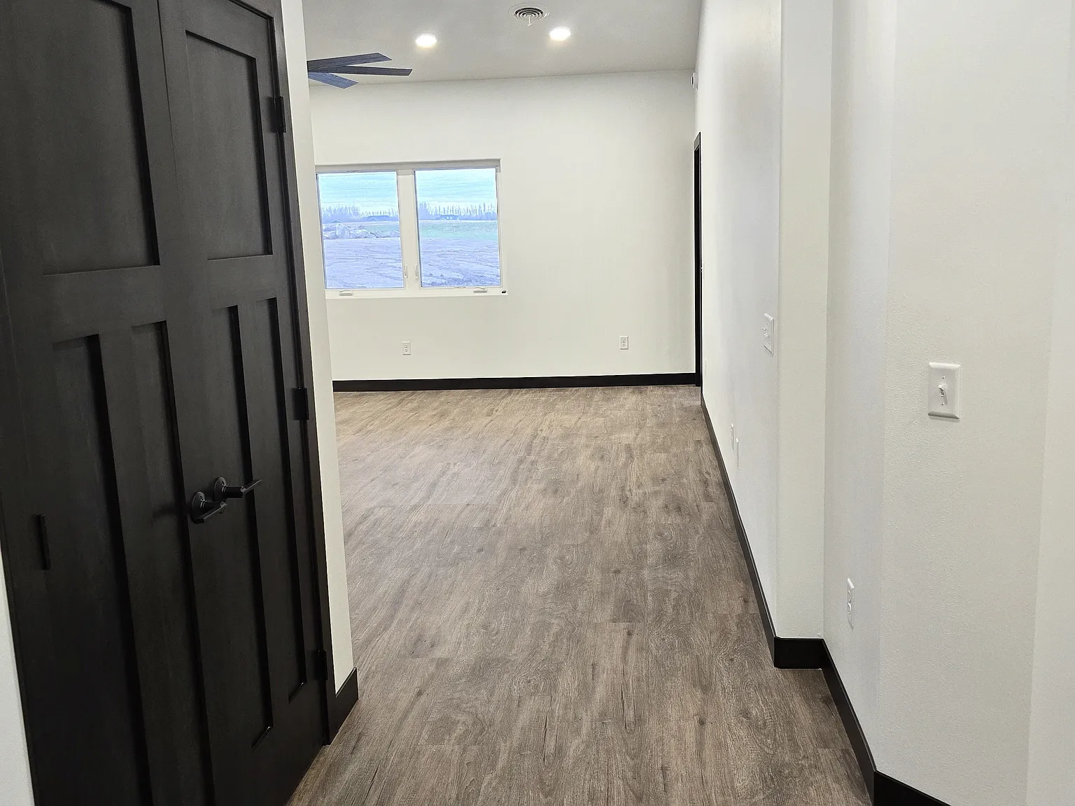 3 bed, 2.5 bath, 2000 sqft, $2,650 — Photo 4