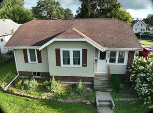 537 Reber Ave, Waterloo, IA 50701