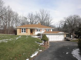 555 Sugar Creek Dr, Joliet, IL 60433