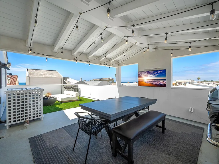 3940 Seashore Dr — Photo 48