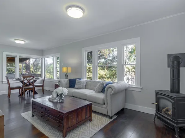 996 Crescent St, Placerville, CA 95667