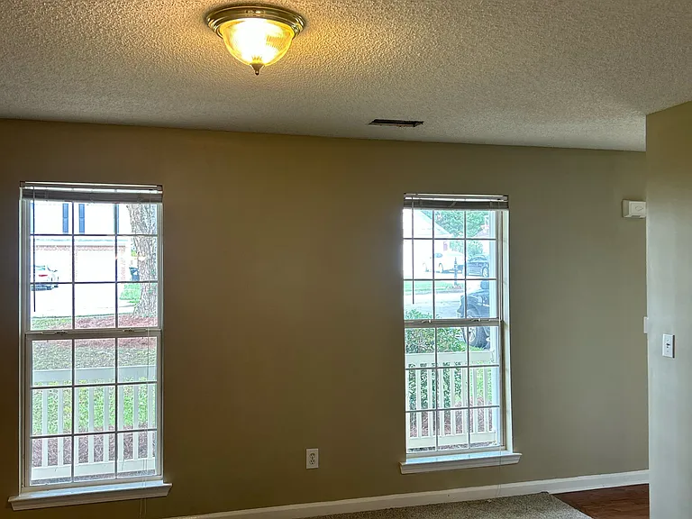 152 Galway Ln — Photo 6
