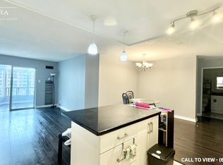 115 Hillcrest Ave #1410, Mississauga, ON L5B3Y9