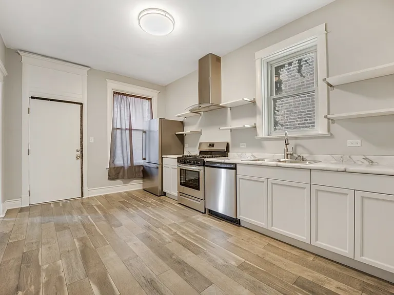 1336 S Washtenaw Ave #2 — Photo 4