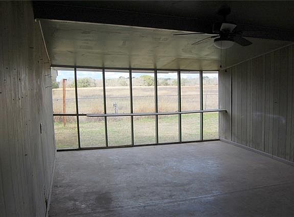 5th image of 801 Bradbury St