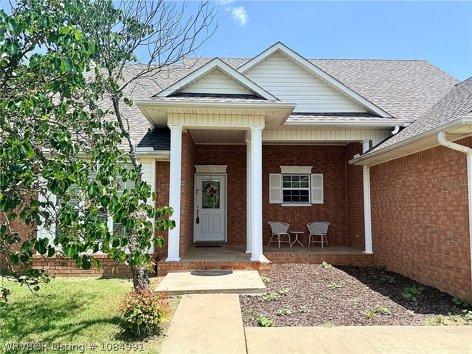 1st image of 1500 Thistle Cir