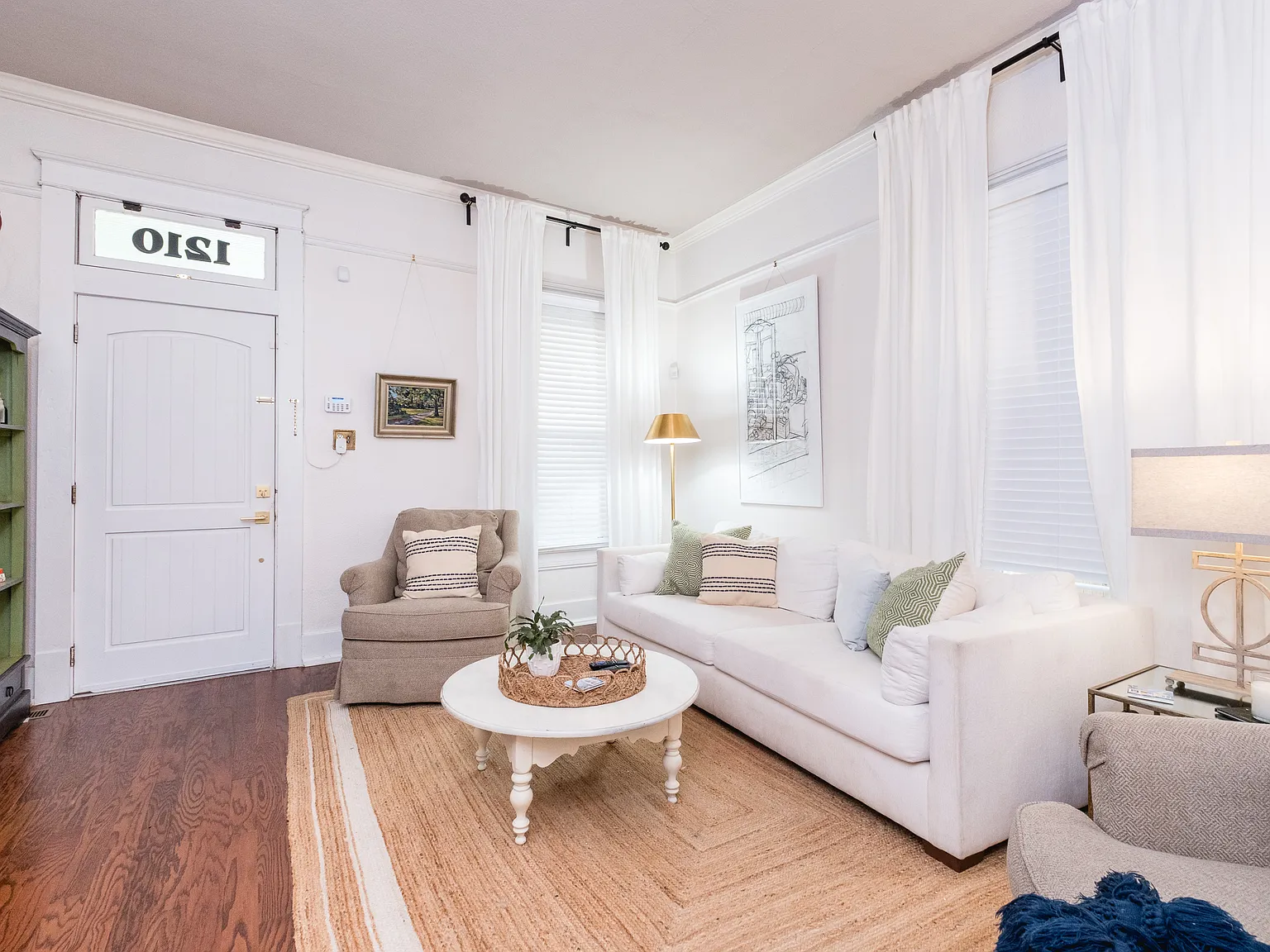 2 bed, 1316 sqft, $3,000 — Photo 2