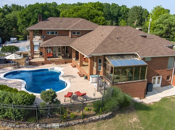 424 Hewgleys Rd, South Pittsburg, TN 37380
