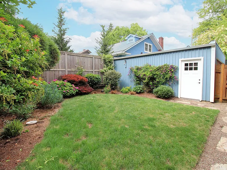 3112 NE Knott St — Photo 34