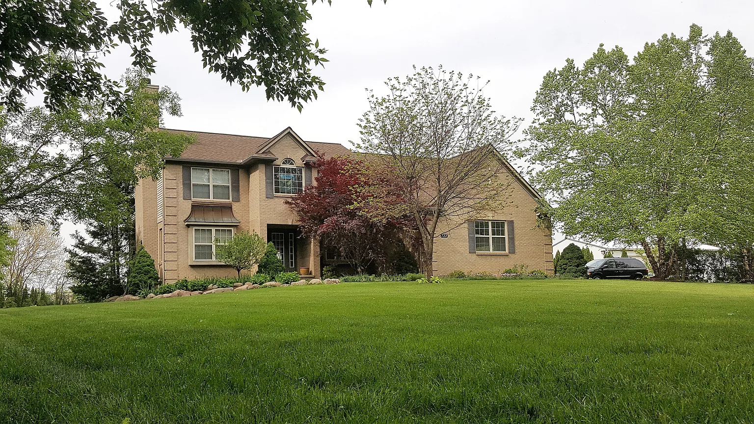 722 Willis Rd photo 1