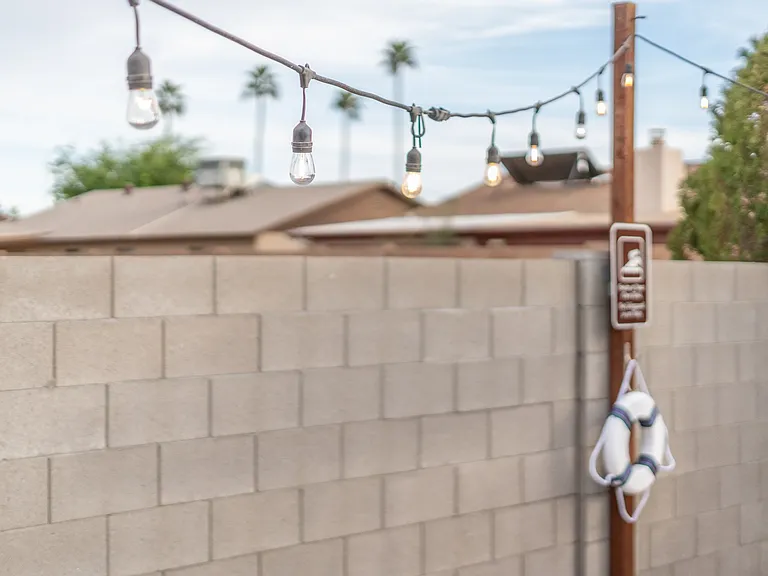 825 W Hermosa Dr — Photo 18