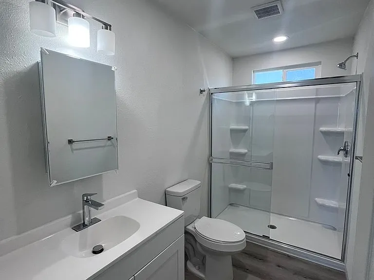 202-204 Calla Ave — Photo 18