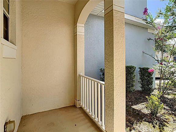 5th image of 9728 Carlsdale Dr