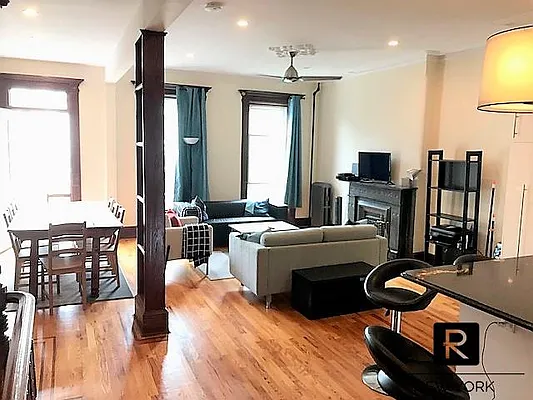 Rented by R New York | media 20