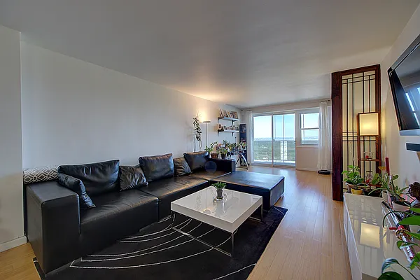 Sold by Benjamin Realty Since 1980 | media 29