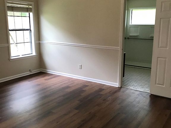 2nd image of 7955 Sandywood Ln