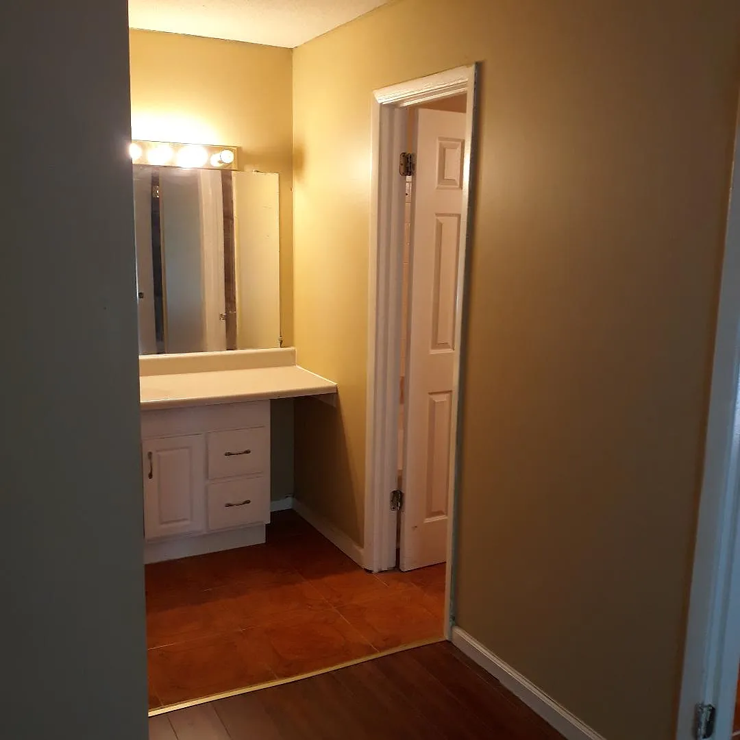 2 bed, 950 sqft, $1,295 — Photo 1
