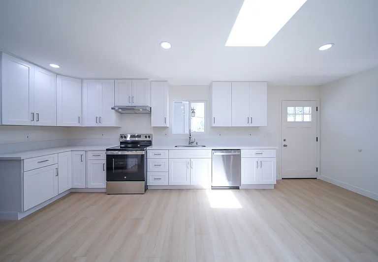 206 W Broadbent Dr — Photo 3