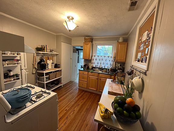 5th image of 3123 Parkwood Ave