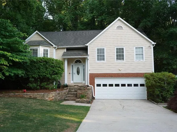 210 Radner Run, Lawrenceville, GA 30043