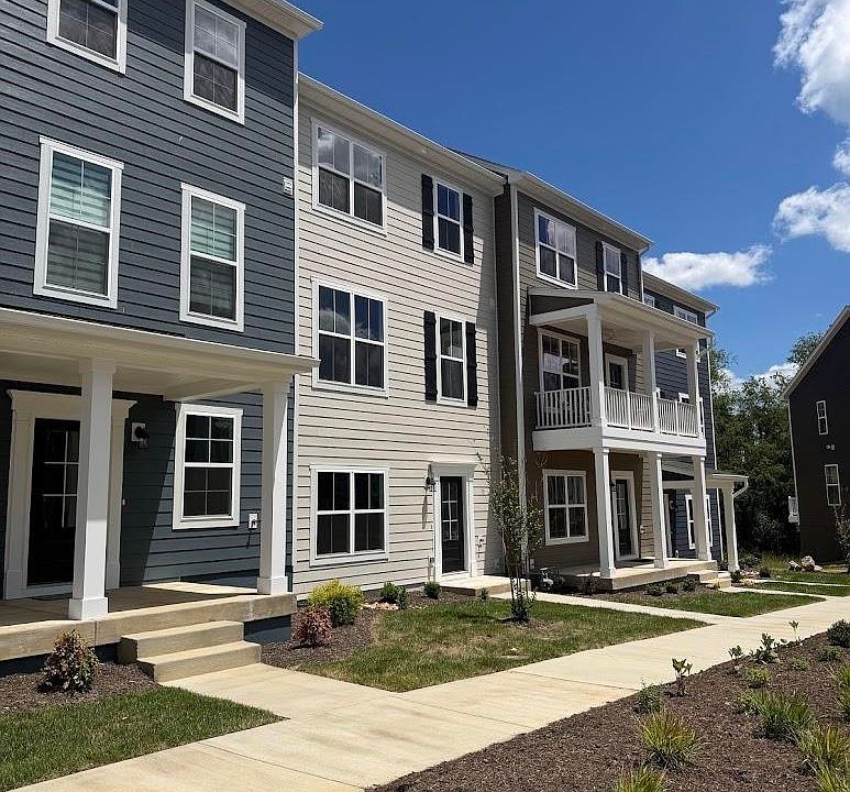 1st image of 1035 Balsam Ln