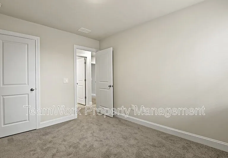 101 Langley Dr #D — Photo 20