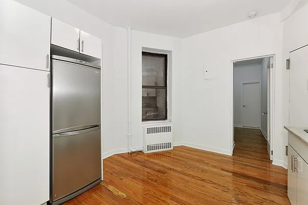 Rented by Aether Property Group | media 22