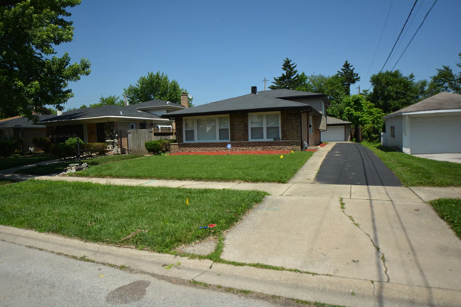 14515 Blackstone Ave photo 1