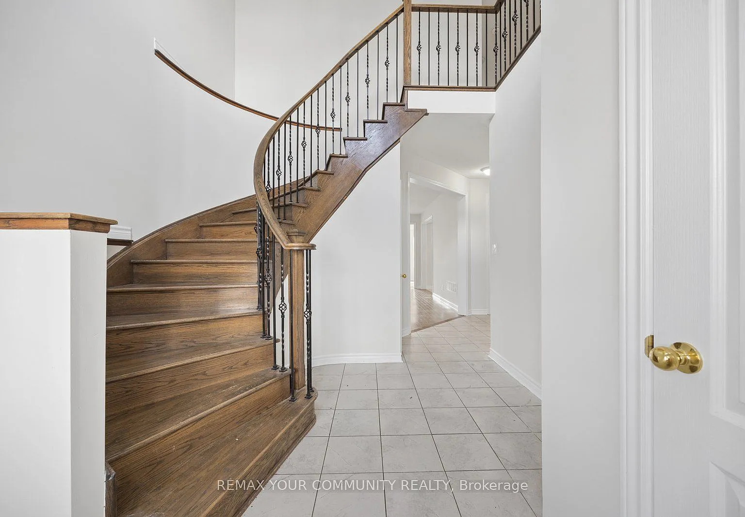 4 bed, $3,850 — Photo 4