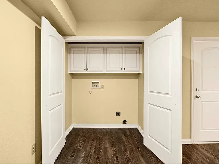 1728 S. Waco Street — Photo 52