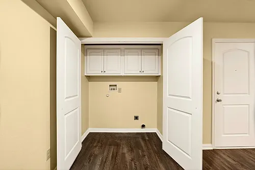 Floor plan 3 beds 2 baths