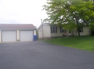 620 Turner Rd, Newark, NY 14513
