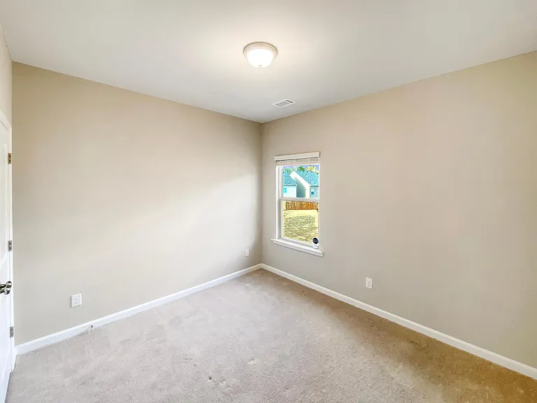 102 Charcoal Ives Dr — Photo 12