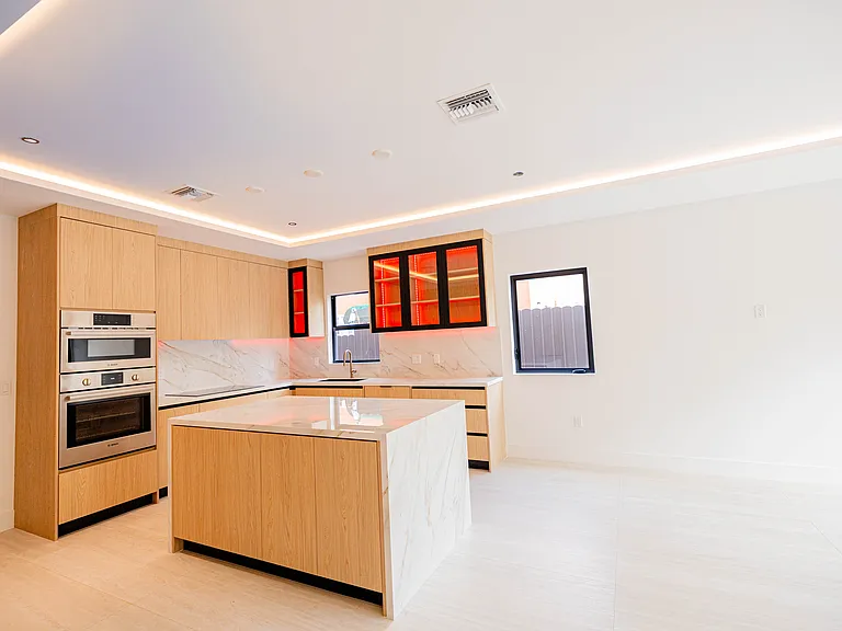 3189 SW 23rd Ter #3189 — Photo 45