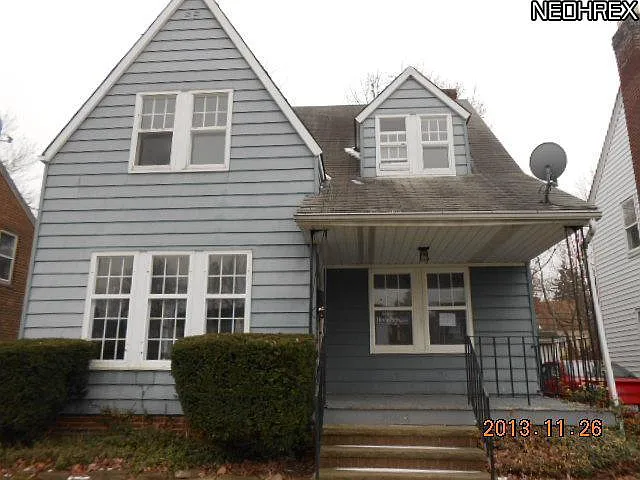 20808 Clare Ave photo 1