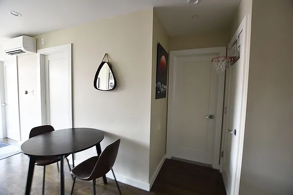 Rented by REAL New York | media 27