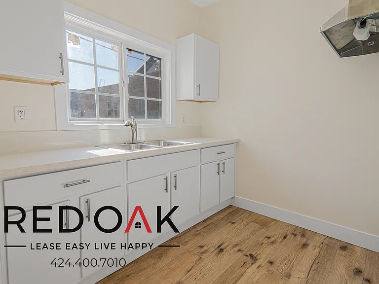 207 S Berendo St #210 — Photo 2