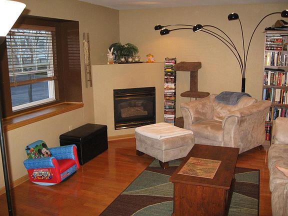 2nd image of 382 Kristin Ct E