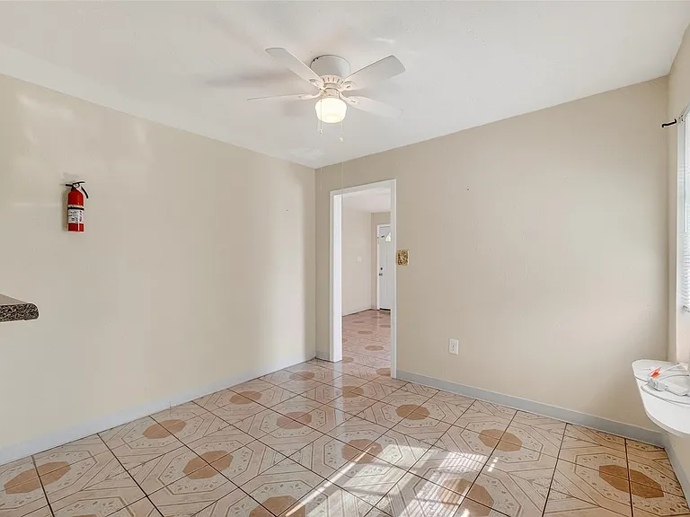 968 Garapan St — Photo 11