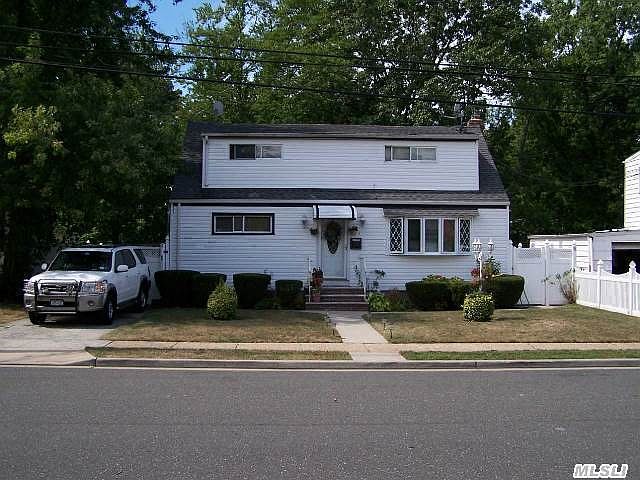 1st image of 504 Barbara Ln