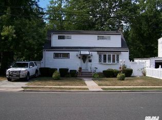 504 Barbara Ln, West Hempstead, NY 11552