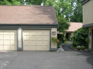 886 S Heritage Vlg #A, Southbury, CT 06488